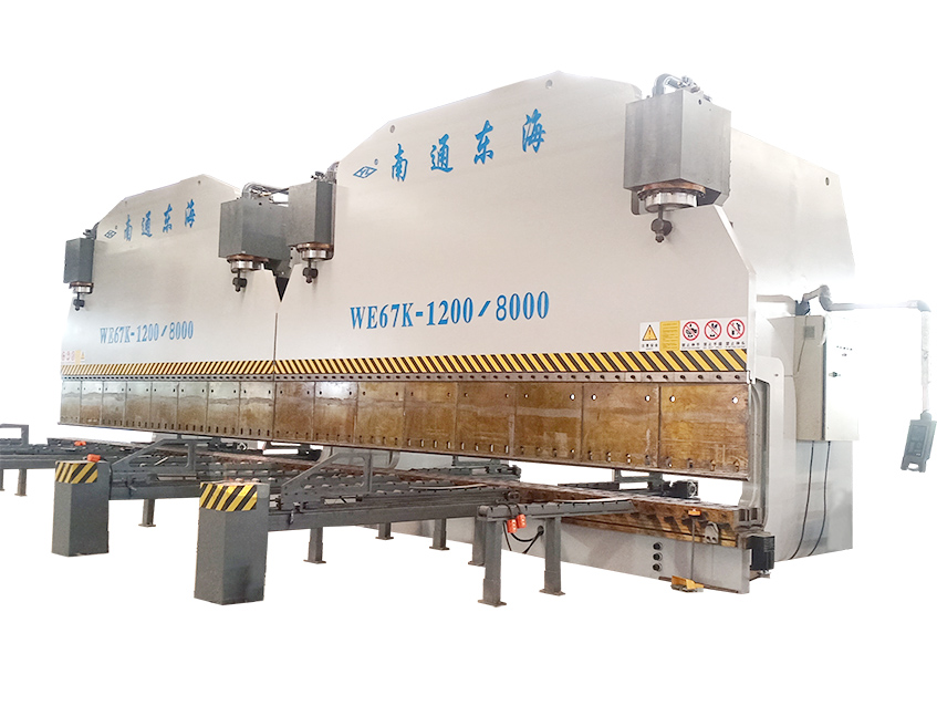 2xWE67K-1200T8000 CNC Press Brake in Tandem 2xWE67K-1200T8000 CNC Press Brake in Tandem